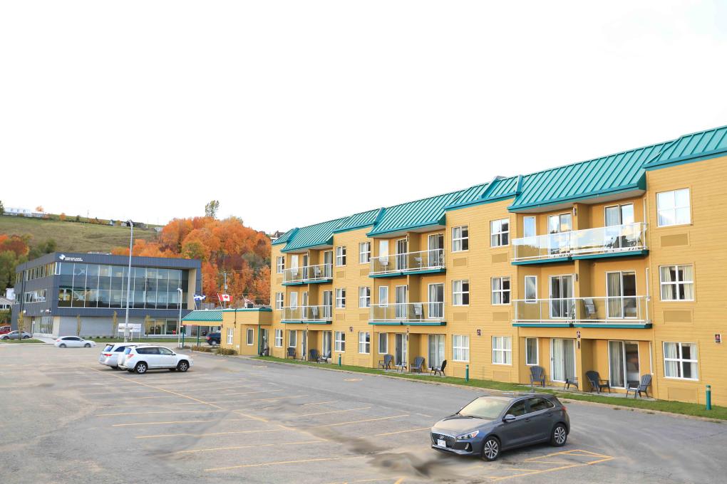 Quality Suites Mont-Sainte-Anne - extérieur