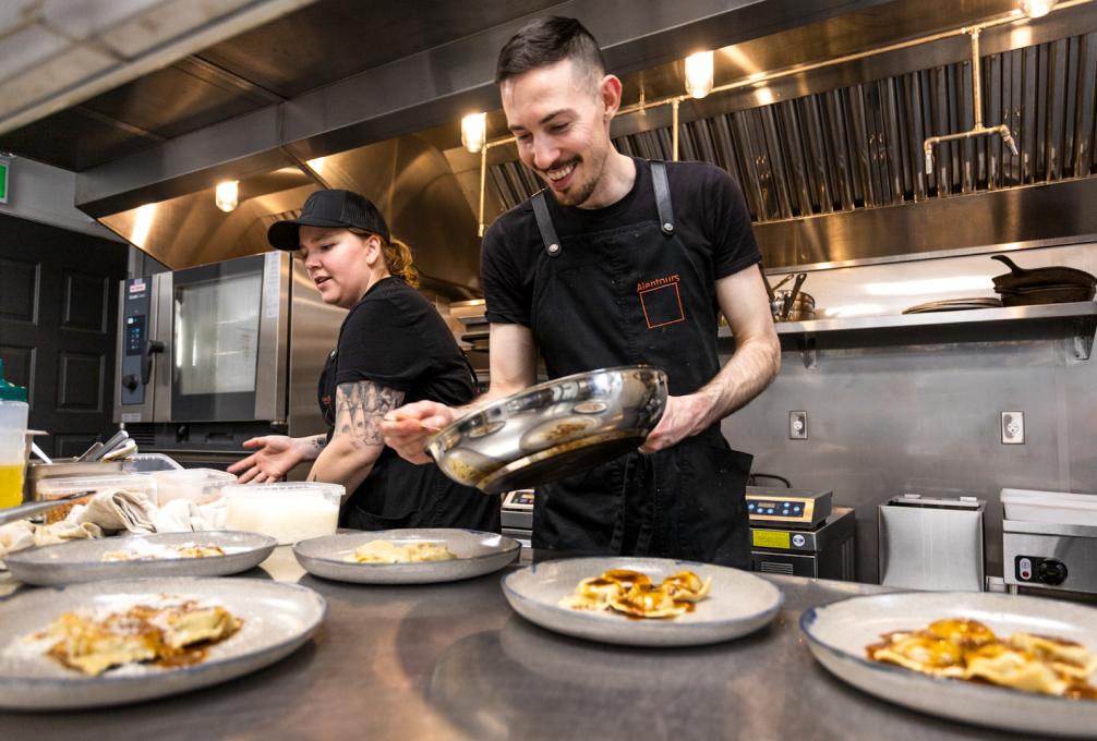 Restaurant Alentours - Cuisine en action