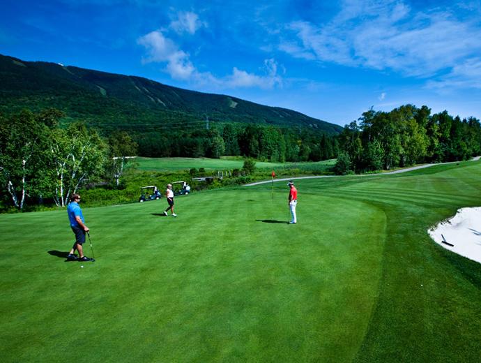 Golf Le Grand Vallon - Golfeurs sur le vert