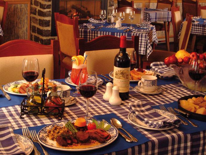 Aux Anciens Canadiens - salle à manger