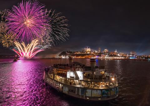 Croisières AML - Une croisière avec vue imprenable sur les Grands Feux Loto-Québec