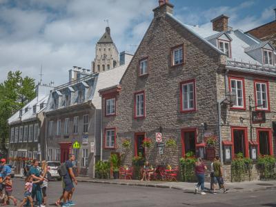 Piétons dans le Vieux-Québec