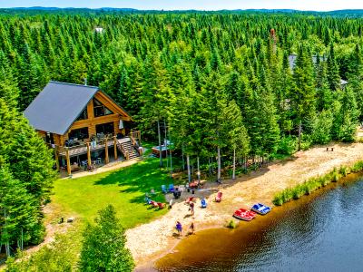 Au Chalet en Bois Rond - Heureux d'un printemps