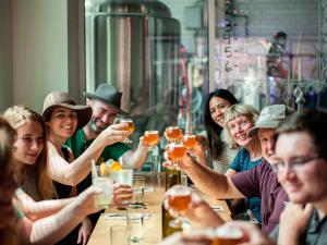 Local Québec Visites Gourmandes - Groupe au resto