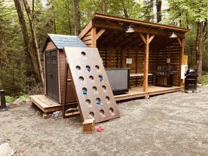 Village Yourtes Valcartier - Jeux poche géant