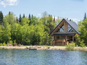 Au Chalet en Bois Rond - Lac et chalet