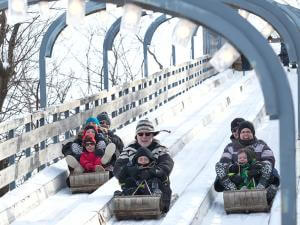 Au 1884 - Descente en toboggan