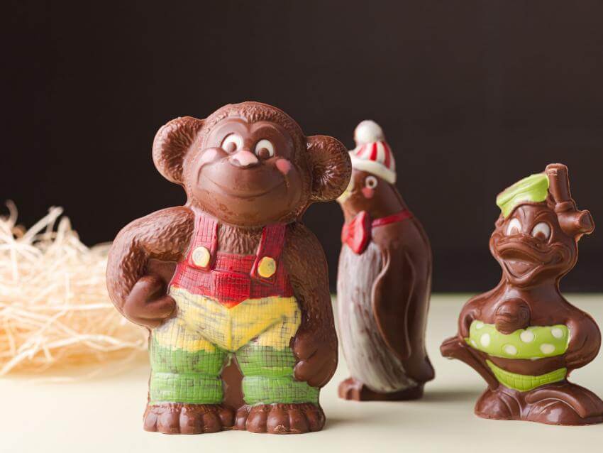 Chocolats de Pâques colorés chez Croquembouche