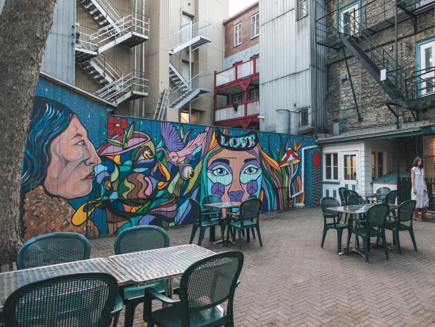 Cour arrière de l'Auberge de la Paix 